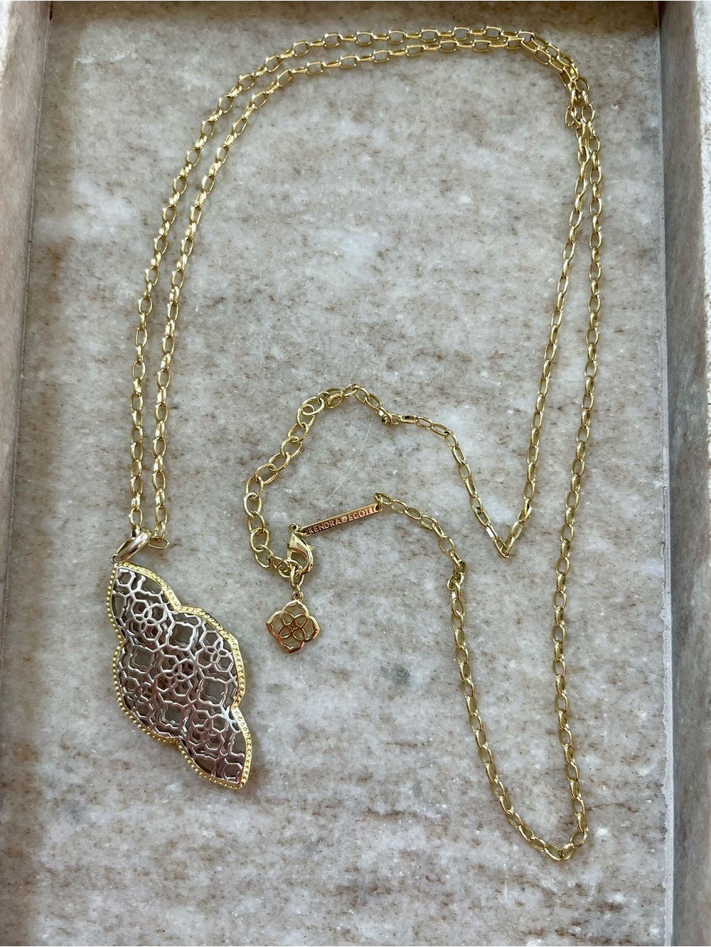 Kendra Scott Necklace